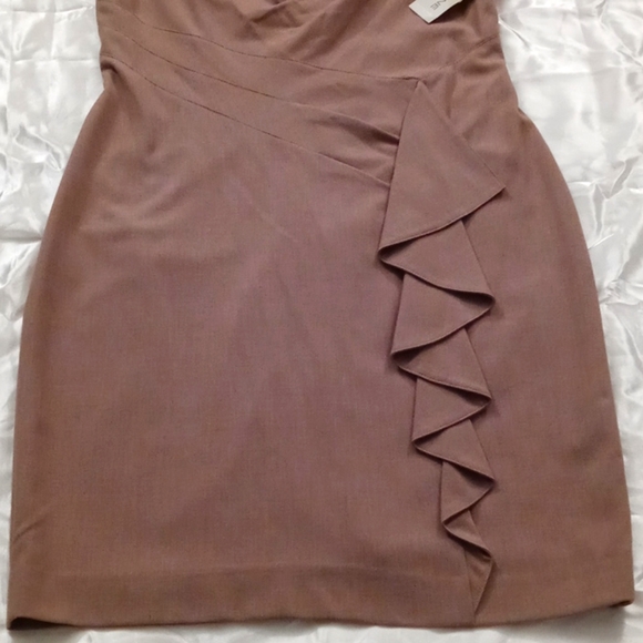 Dress - Picture 3 of 5